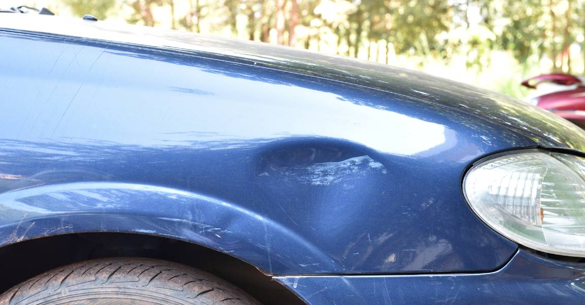 Ultimate Guide to Paintless Dent Repair (PDR)